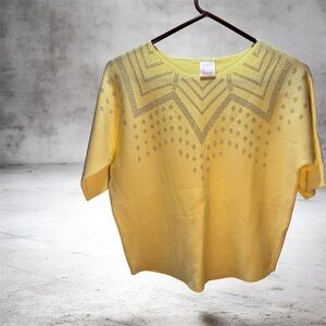 Luna ✨ Buttery Soft ✨ Studded Geometric Knit Top - Yellow - Like New